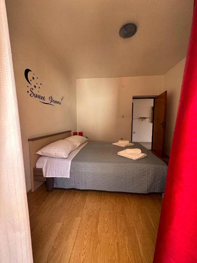 Apartment Lucija Zadar Bagian luar foto